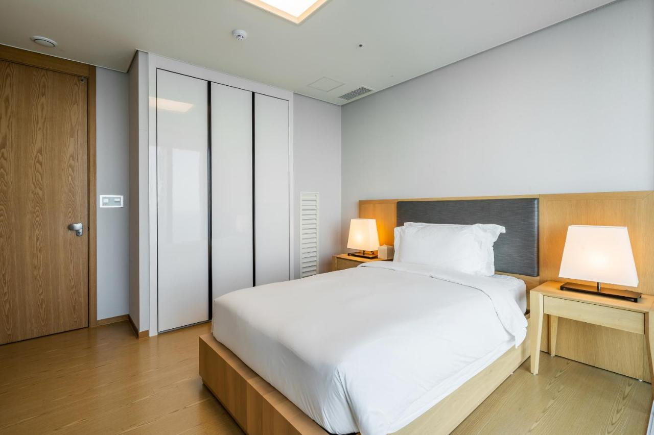 Lct Residence Y Collection ปูซาน ภายนอก รูปภาพ