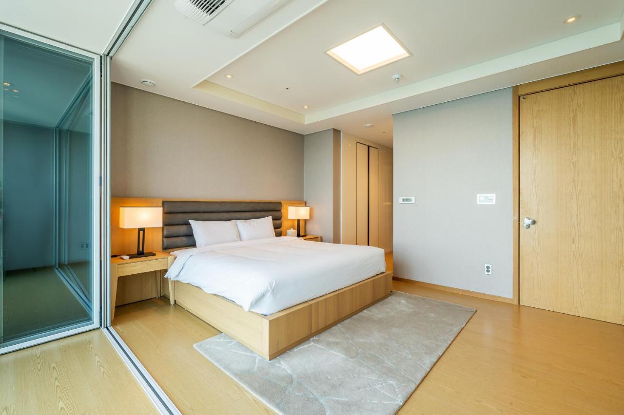 Lct Residence Y Collection ปูซาน ภายนอก รูปภาพ
