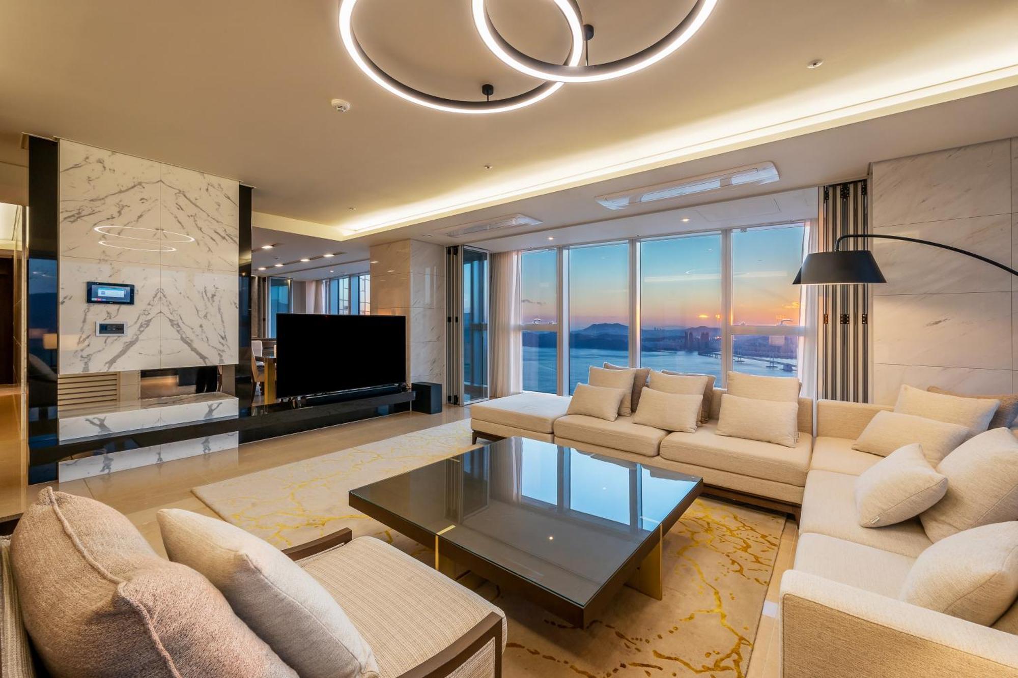 Lct Residence Y Collection ปูซาน ภายนอก รูปภาพ