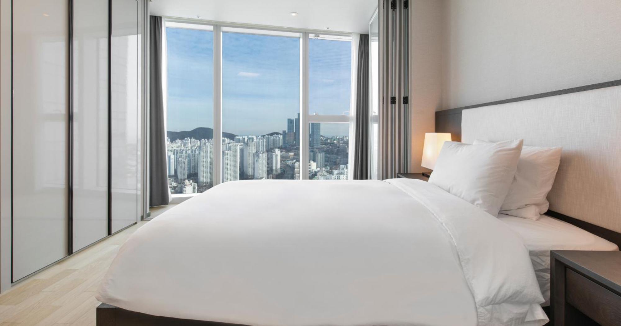 Lct Residence Y Collection ปูซาน ภายนอก รูปภาพ
